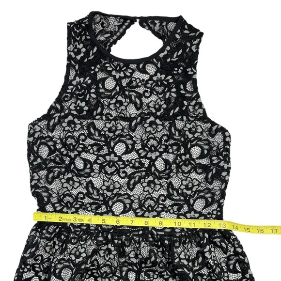 Reitmans Black & White undertone Floral Lace Sleeveless Sheath Dress Sz:2 - Picture 7 of 9